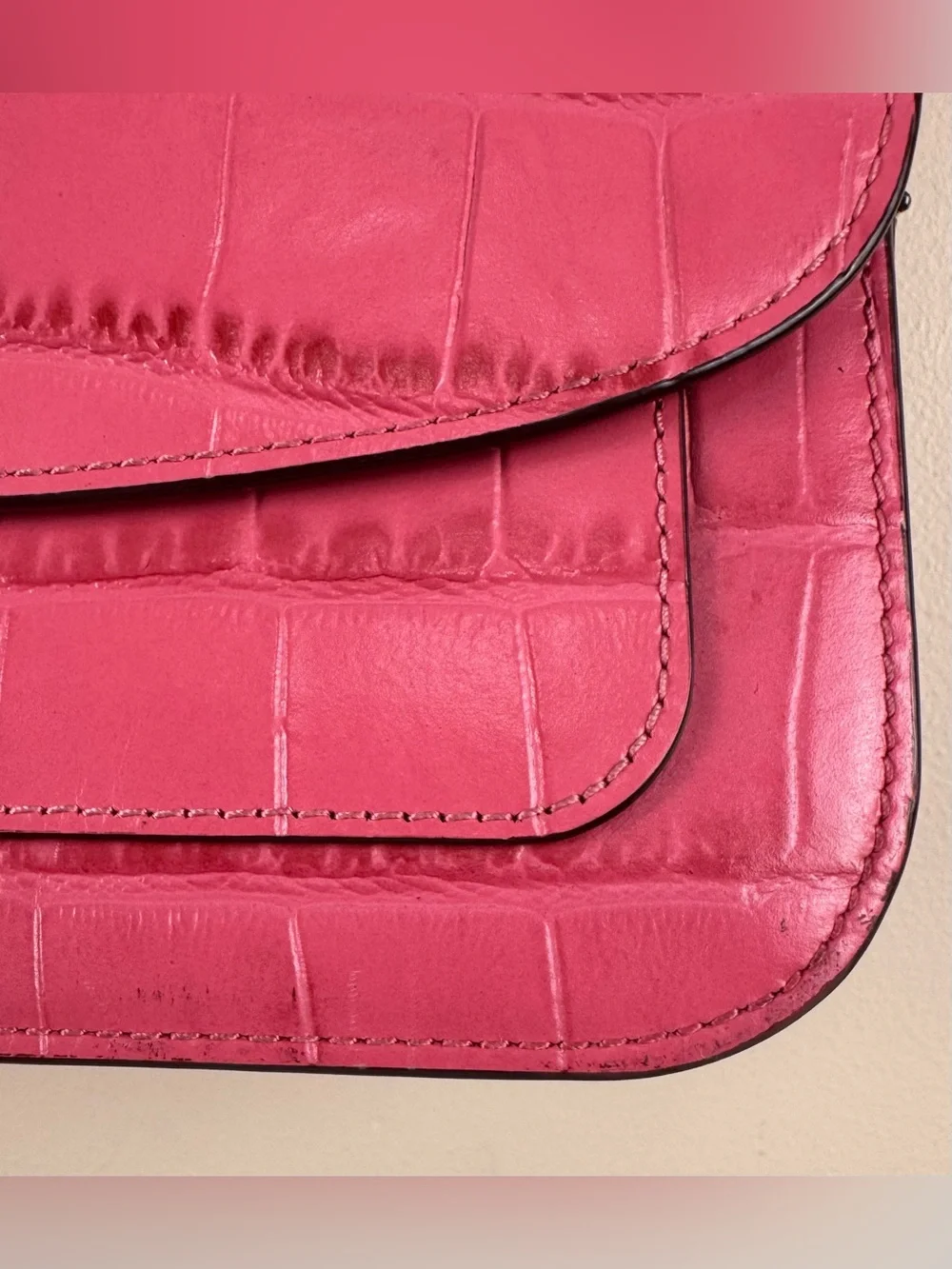 Coach Madison Shoulder Bag in Crocodile-Embossed Leather Pink Gunmetal Chain